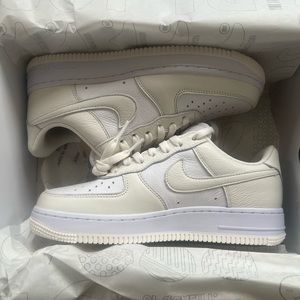 CUSTOM never worn size 7 white and off white nike air force ones